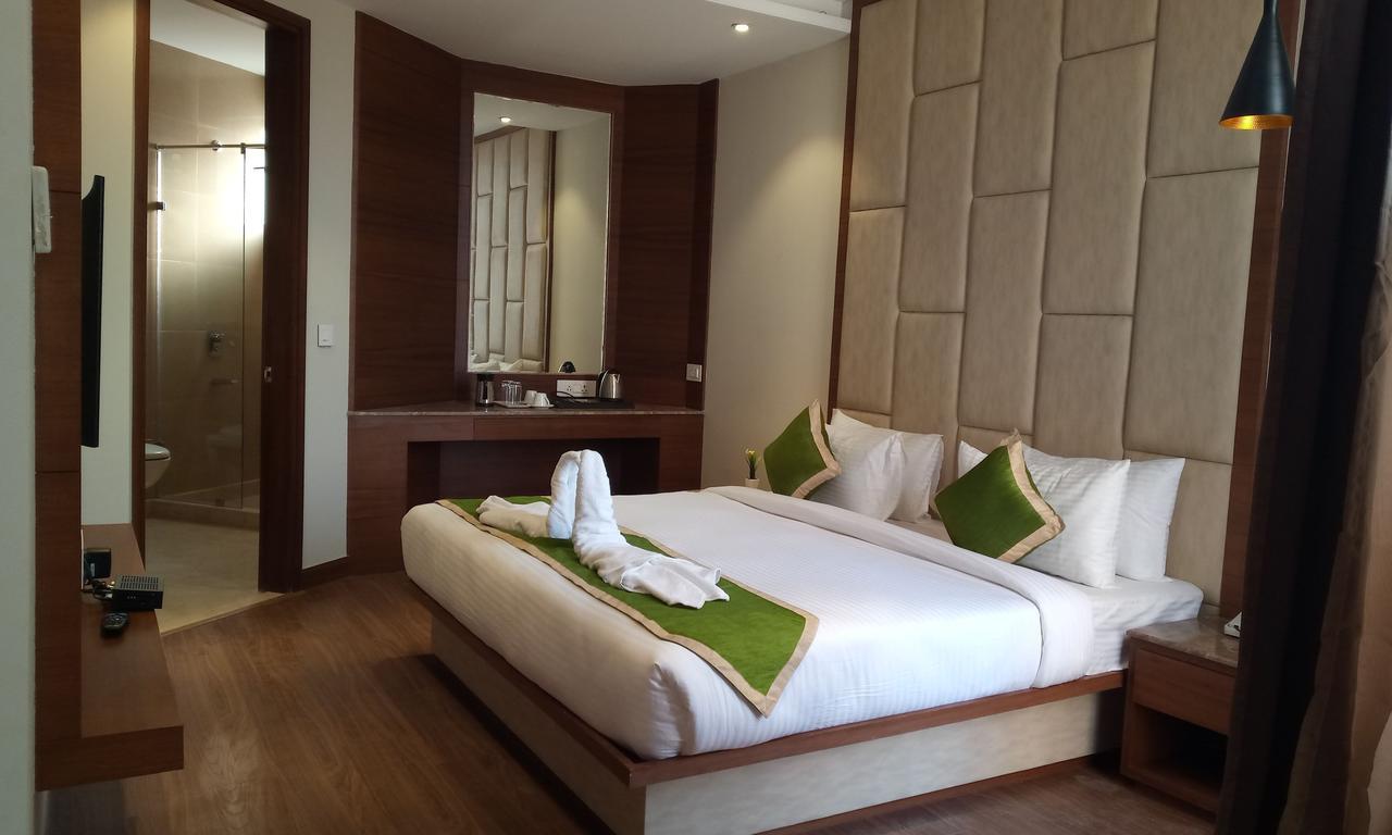 Hotel Maple Grand Agra  Esterno foto