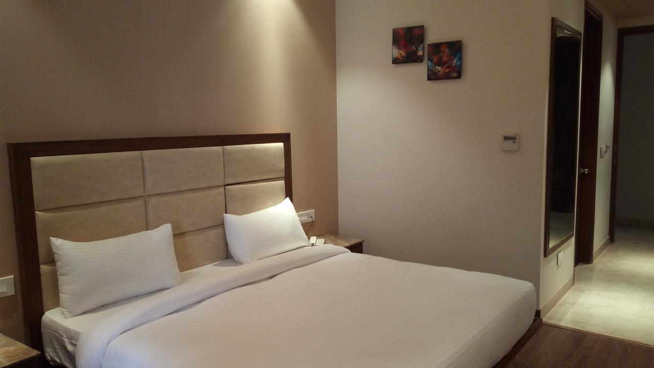Hotel Maple Grand Agra  Esterno foto