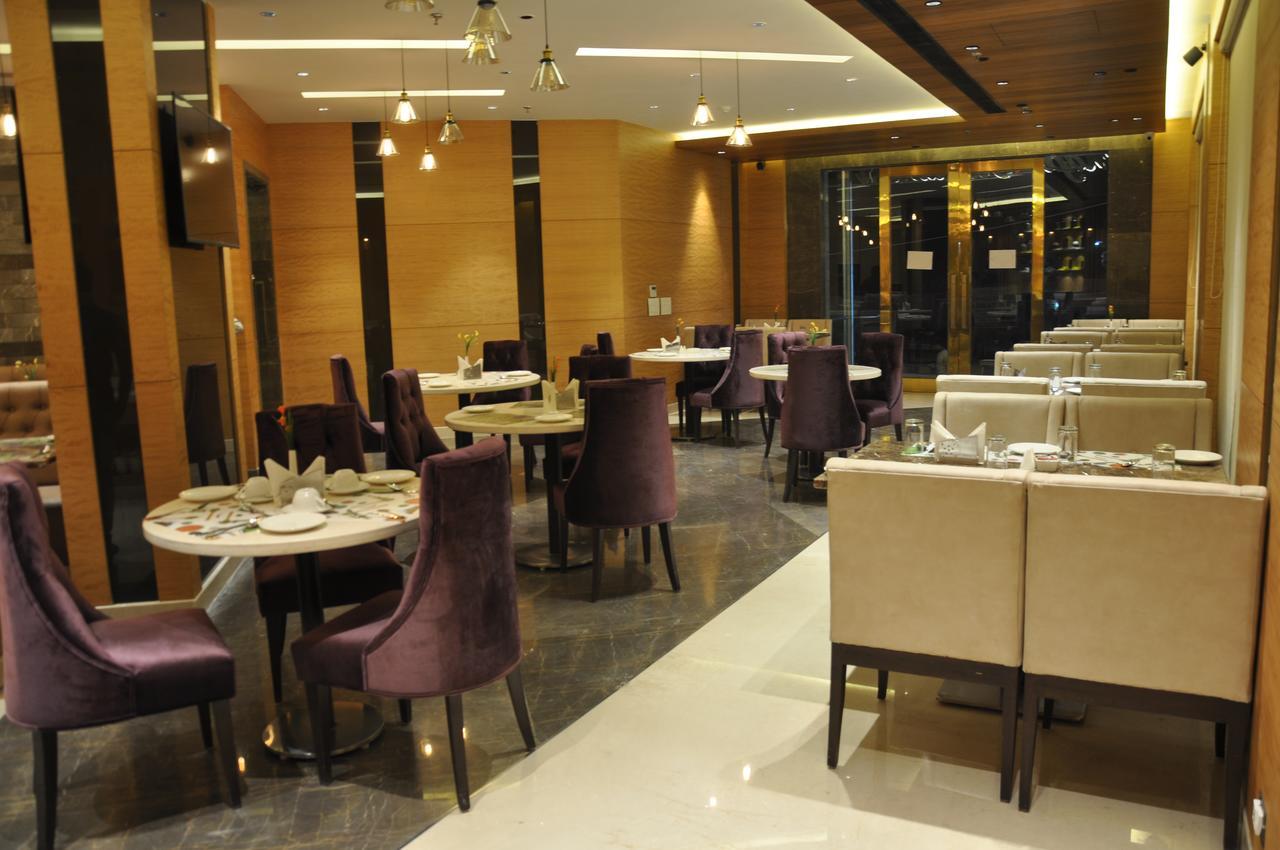 Hotel Maple Grand Agra  Esterno foto