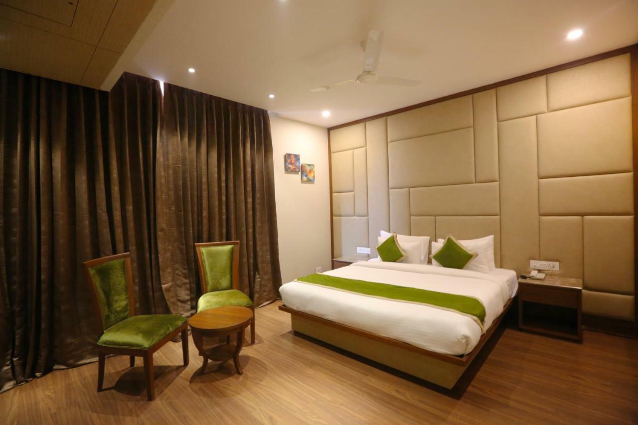 Hotel Maple Grand Agra  Esterno foto
