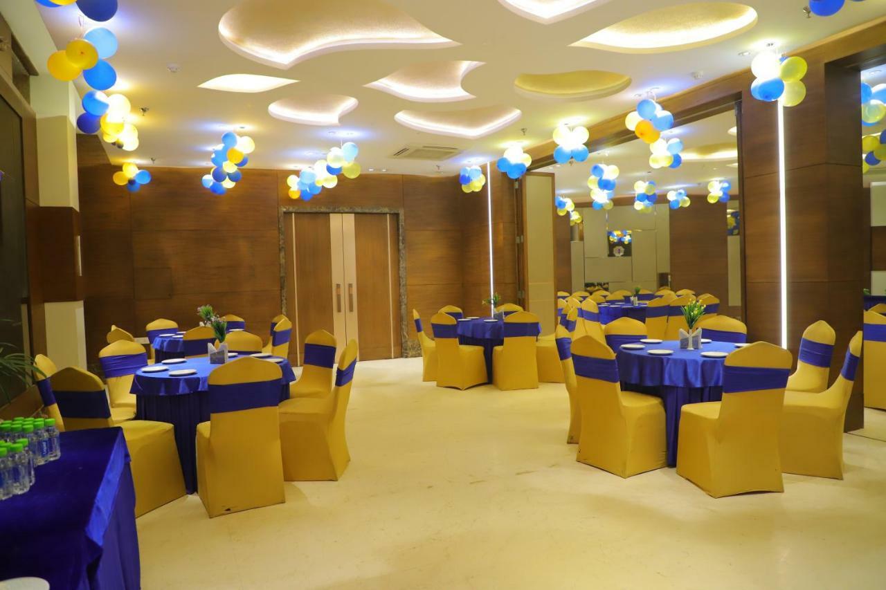 Hotel Maple Grand Agra  Esterno foto