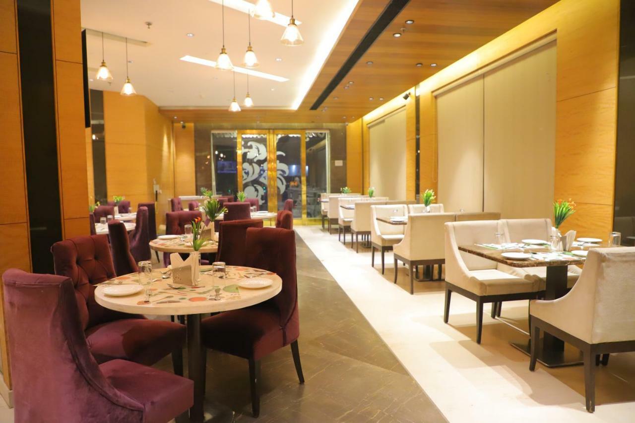 Hotel Maple Grand Agra  Esterno foto