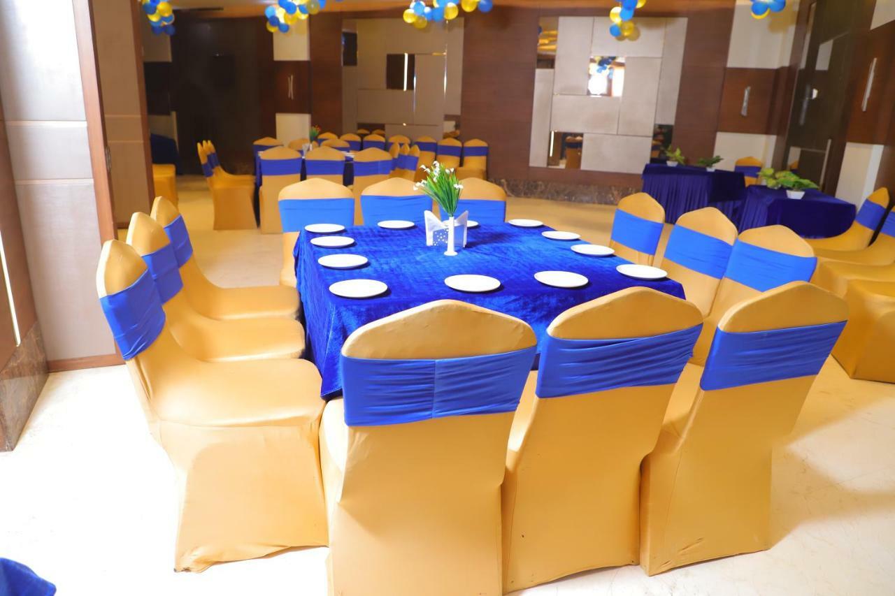 Hotel Maple Grand Agra  Esterno foto