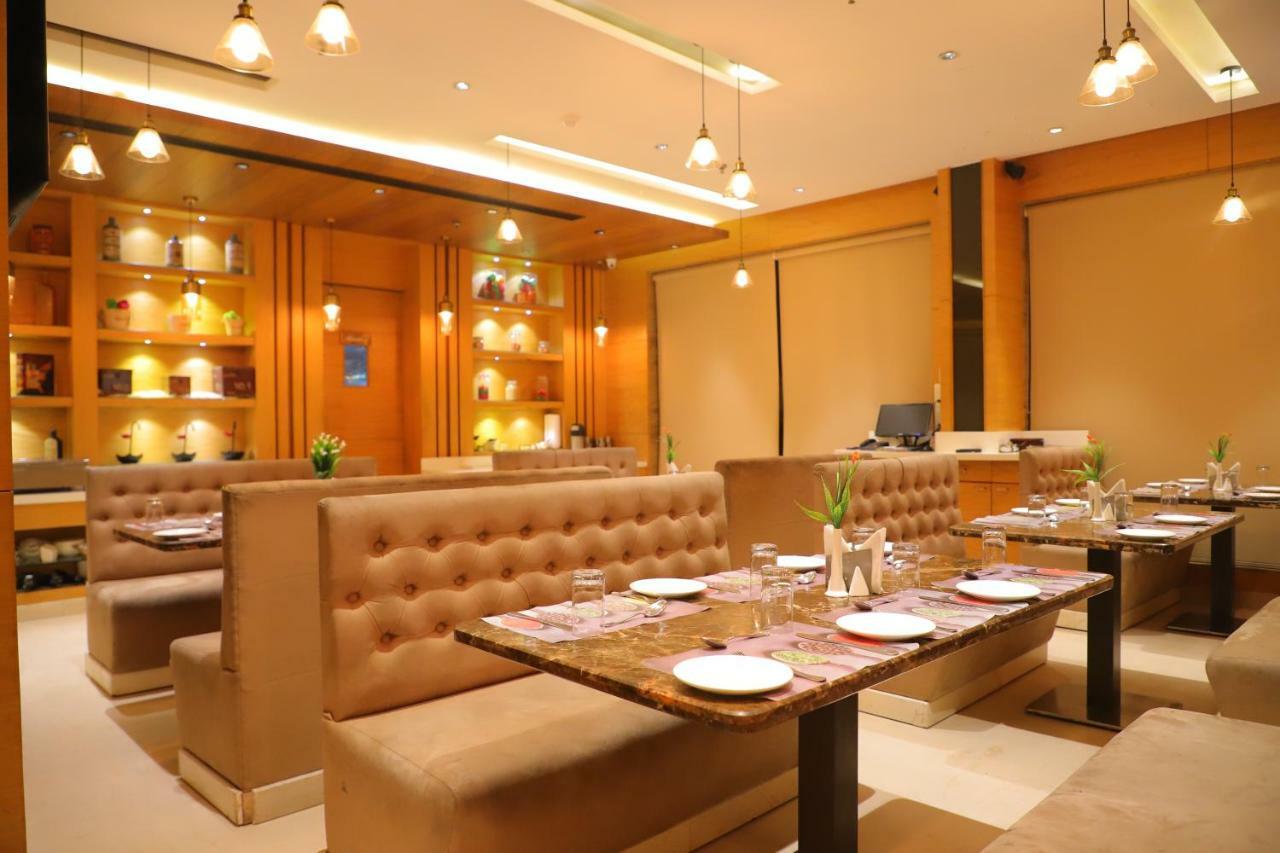 Hotel Maple Grand Agra  Esterno foto